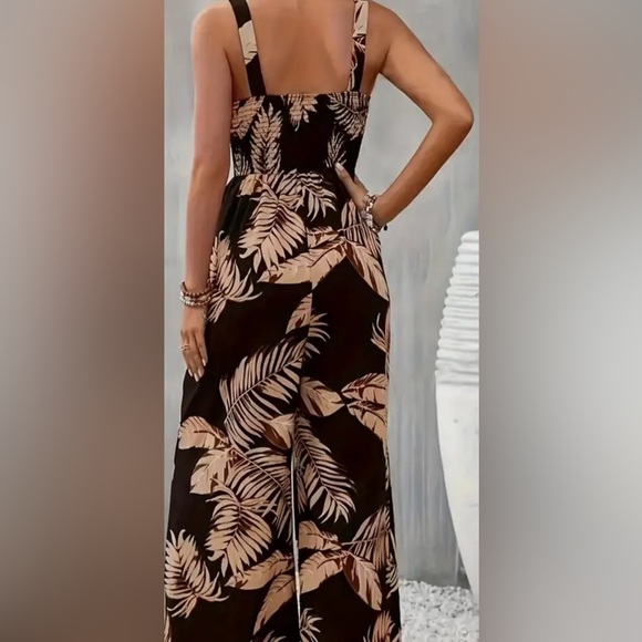 Patterned Jumpsuit - Picture 2 of 5